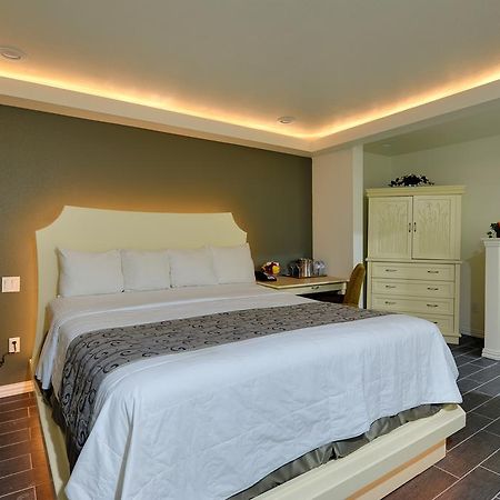 Romantic Inn & Suites Dallas Room photo